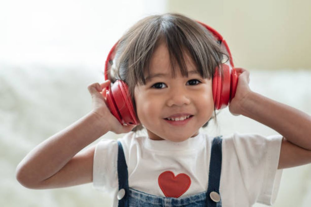 Psikologi: Musik dan Lagu Pengaruhi Kembang Tahap Usia Anak