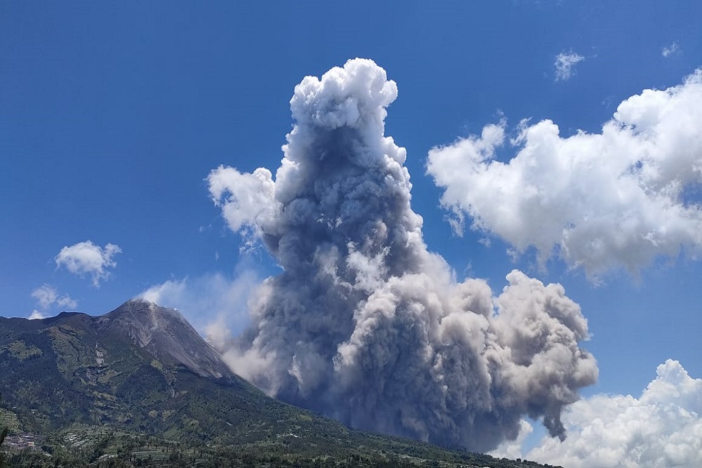 Status Gunung Merapi Siaga, Dalam 24 Jam Luncurkan 41 Kali Awan Panas