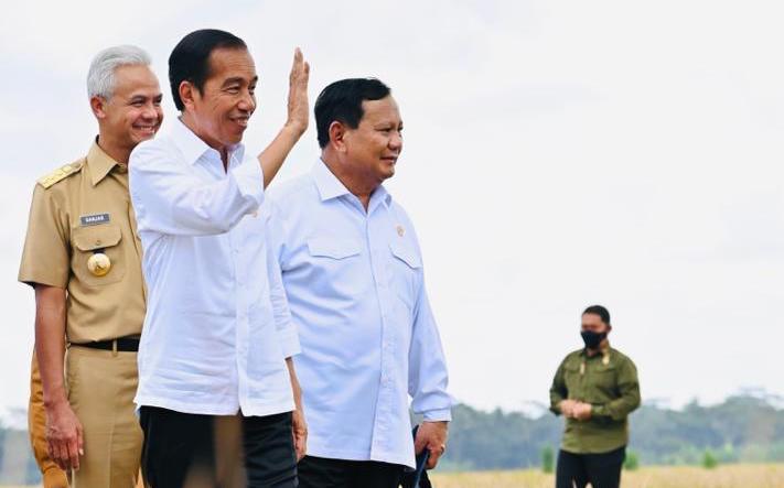 Jokowi Bantah Jodohkan Ganjar dan Prabowo untuk Pilpres 2024