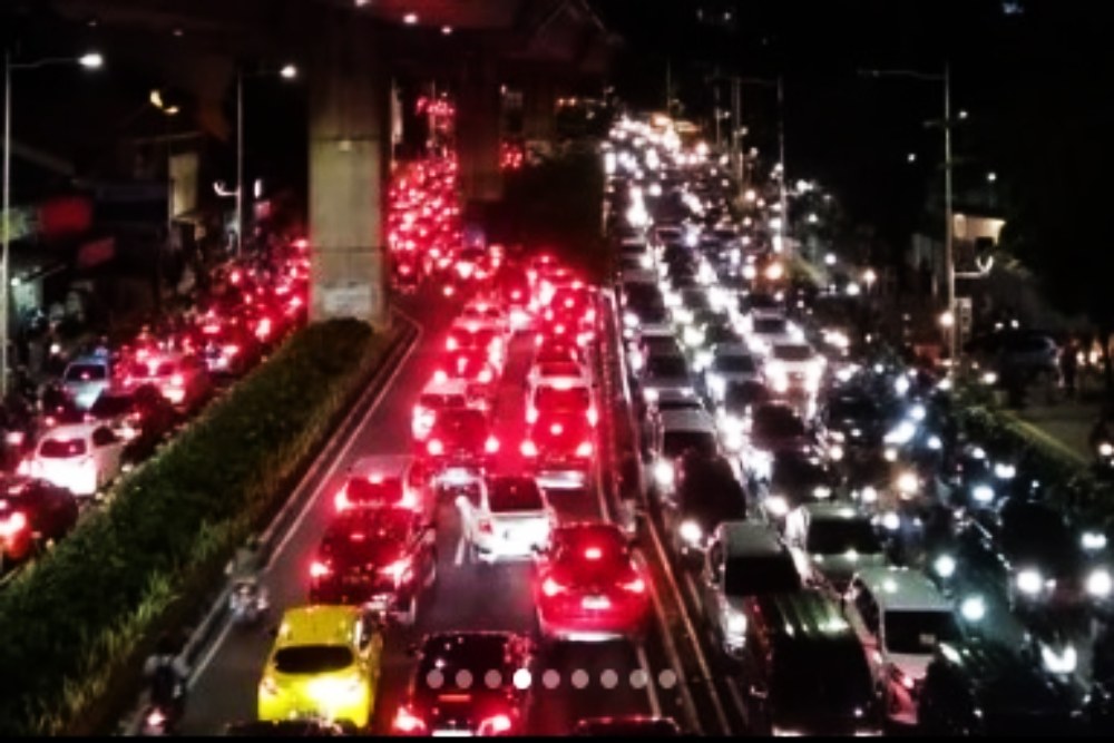 Kemacaten Kian Parah, Jokowi: Kita Telat Bangun Transportasi Publik