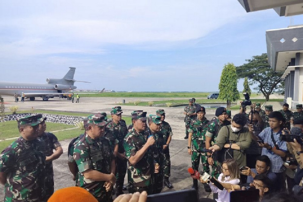 Di Dalam Jurang, Evakuasi Prajurit TNI di Papua Ditunda