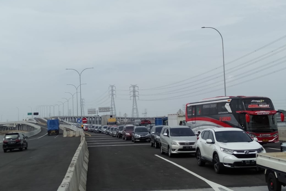 Rekayasa One Way Mulai Diberlakukan di Jalan Tol Semarang