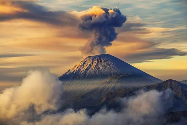 Aktivitas Semeru Jadi Perhatian Angkutan Lebaran