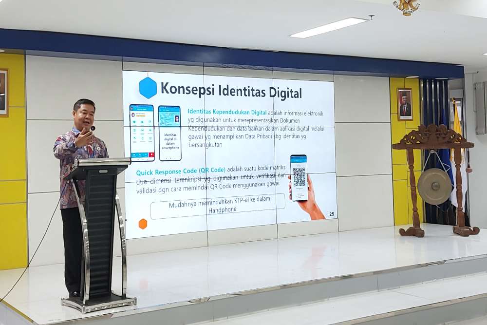Mahasiswa Ramai-Ramai Aktivasi Identitas Kependudukan Digital di Dukcapil Goes to Campus UGM