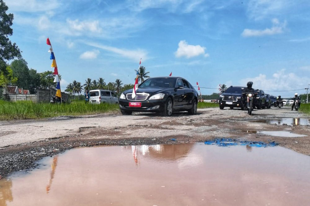 Benahi Jalan Rusak di Lampung, Jokowi Anggarkan Rp800 Miliar