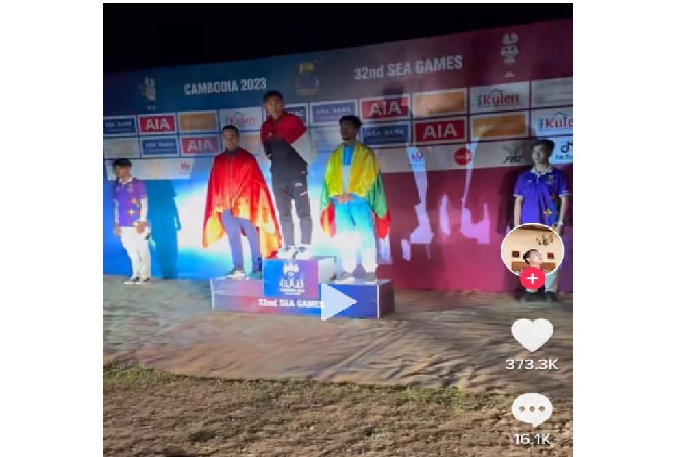 Viral Pengalungan Medali SEA Games Kamboja Diterangi Pakai Lampu Mobil