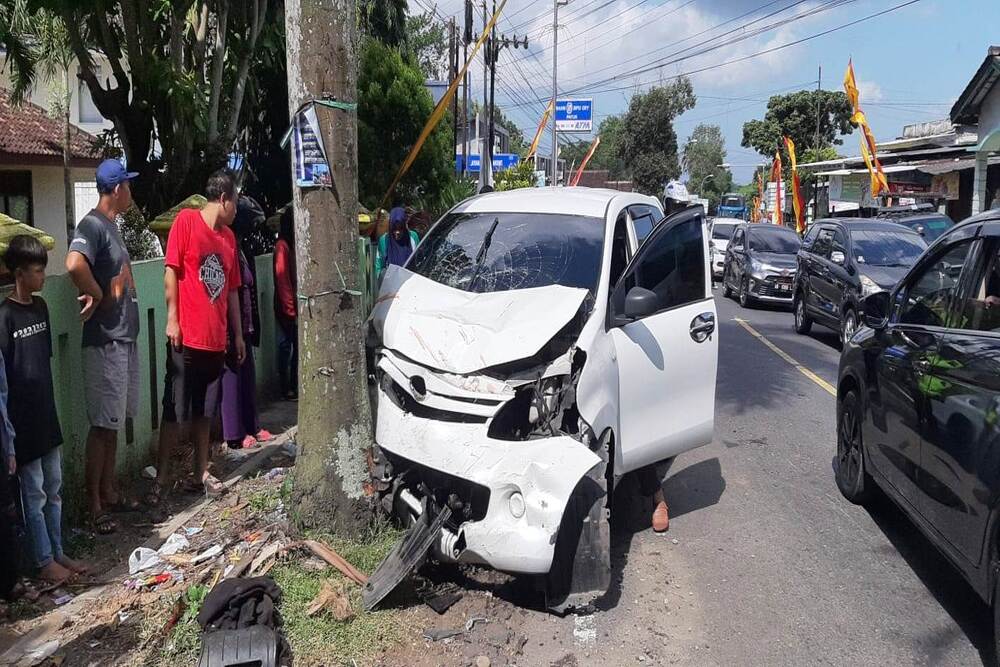 Kecelakaan Mobil vs 2 Motor di Patuk, Seorang Pengendara Meninggal Dunia