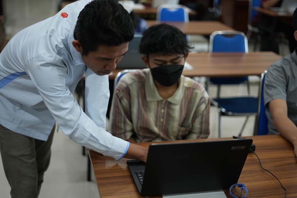 Ratusan Pelajar di Jawa Tengah dan DIY Antusias Berebut Ikatan Kerja PLN