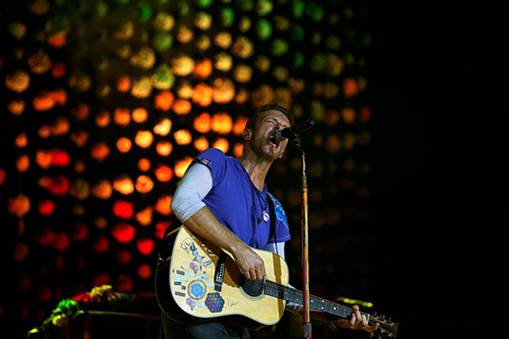 Ditolak Konser di Malaysia, Vokalis Coldplay Chris Martin Buka Suara