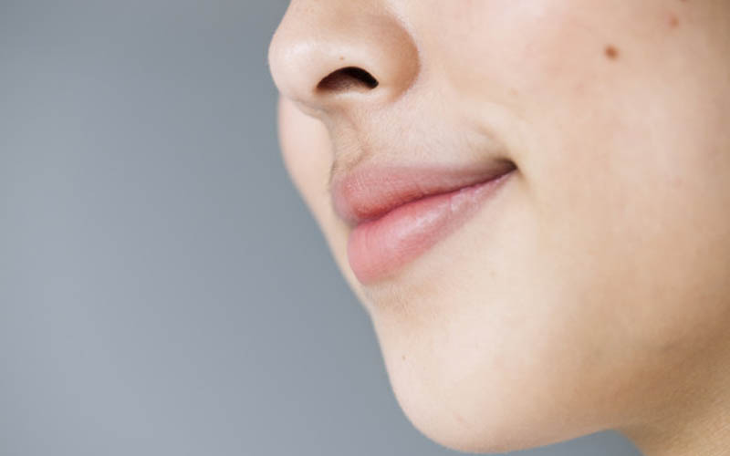 Penyebab dan Cara Mengatasi Bibir Kering dan Pecah-Pecah