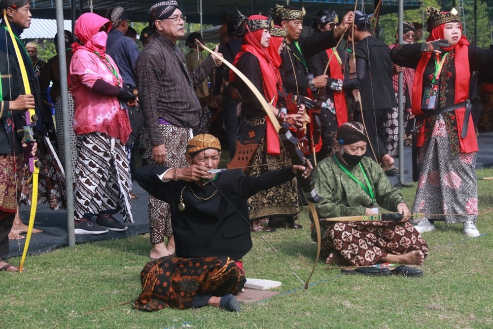 Meriahkan Festival Panahan Tradisional di Jogja, Ratusan Pemanah Pakai Baju Adat