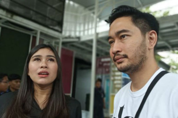 Syahnaz Adik Raffi Ahmad Dikabarkan Selingkuh dengan Artis Rendy Kjaernett