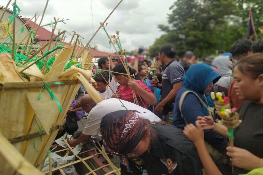 Asyik Nonton Garebeg Besar, Sejumlah Warga Kecopetan