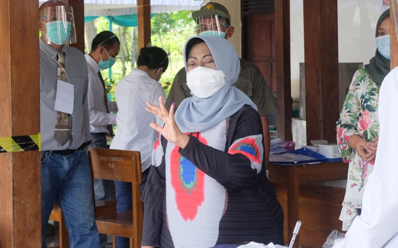 Sempat Terbaring di Tempat Tidur Selama 8 Bulan, Mantan Bupati Badingah Mulai Berlatih Jalan