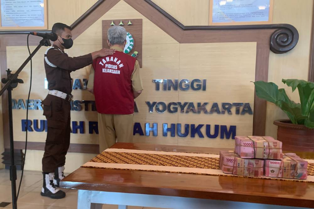 Uang Pelicin Izin Perluasan Tanah Kas Desa untuk Krido lewat ATM Atas Nama Novy