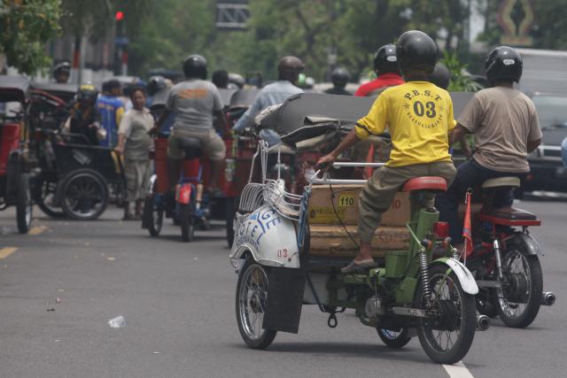 Viral Malioboro Geger, Sumbernya Pengemudi Bentor Mabuk Hingga Tabrak ...