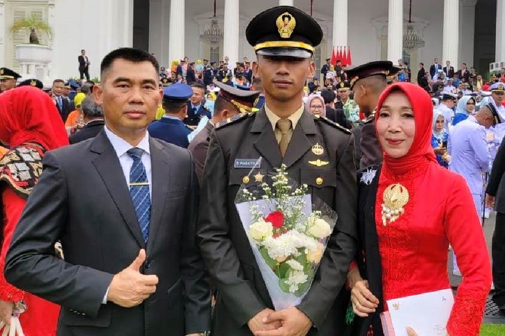 Bupati Gunungkidul Hadiri Praspa TNI di Istana Merdeka, Putra Sulungnya Lulus dari Akmil