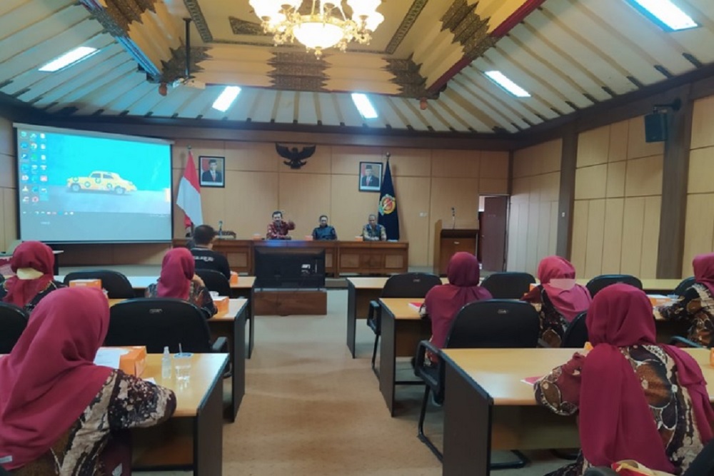 Biro Hukum & DPRD Sosialisasikan Pancasila & Kebudayaan
