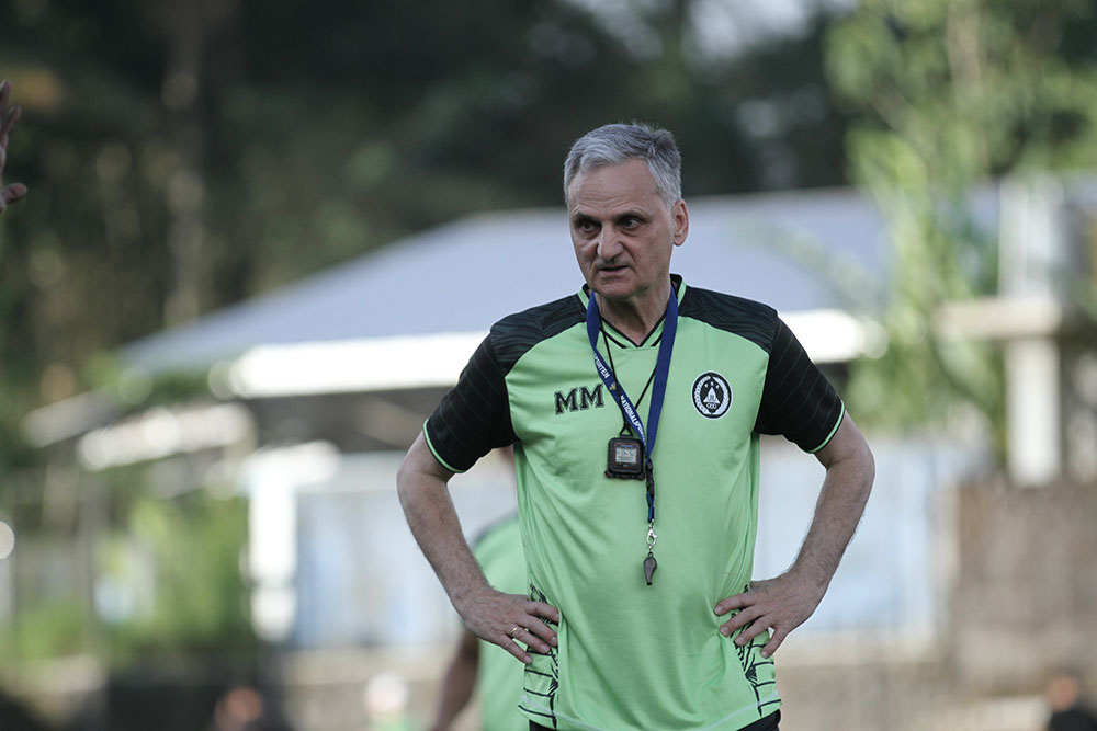 PSS Sleman vs Persita:  Marian Mihail Optimistis Menang Meski Tanpa Bustos, Ini Strateginya