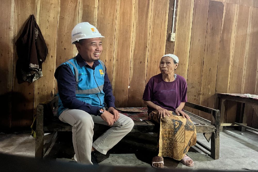 Kado HUT RI Ke-78, Program Light Up The Dream PLN Berikan Listrik Gratis Ratusan Keluarga Kurang Mampu di Jateng dan DIY