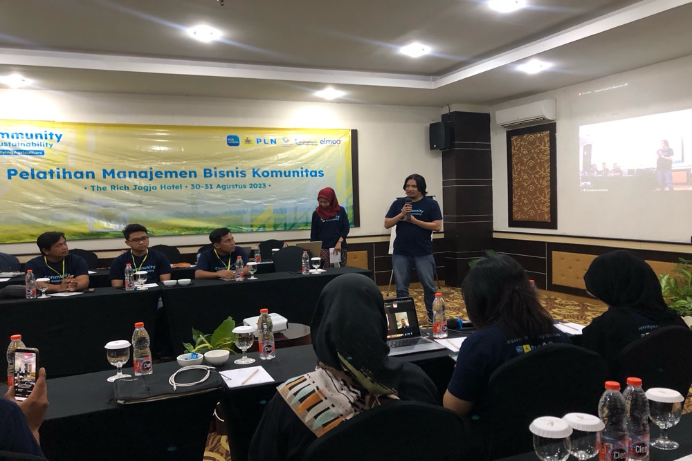 PLN dan Dayasos Selenggarakan Pelatihan Manajemen Bisnis Berkelanjutan untuk Komunitas Petani