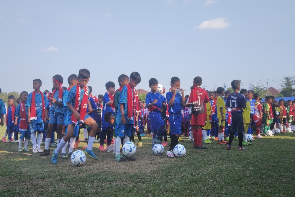 132 Tim Perebutkan Piala GKR Mangkubumi di Grassroot Football Festival