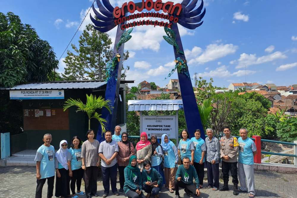 UPN Veteran Yogyakarta Ajarkan Model Pertanian Presisi pada Kelompok Tani Perkotaan