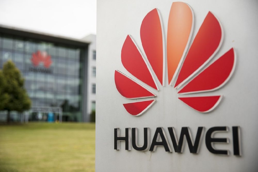 Usai PNS Dilarang Pakai iPhone, Huawei 'Ancam' Apple Lewat Mate X5