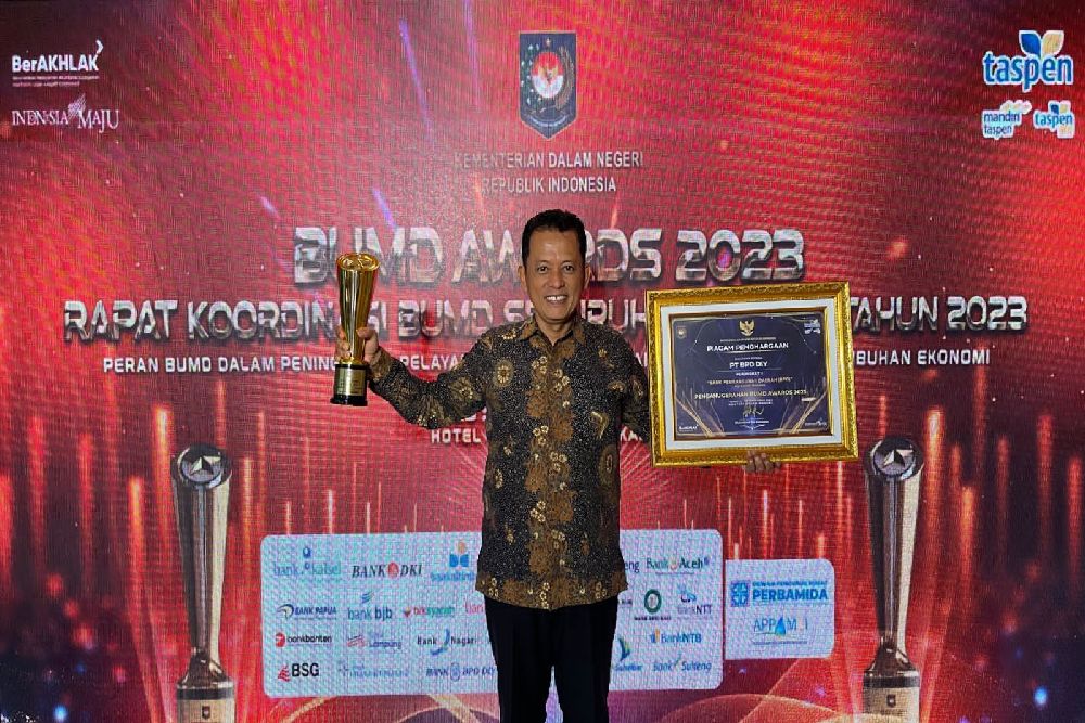 BPD DIY Terima Penghargaan BPD Terbaik Kategori Sedang dalam Ajang BUMD Award 2023