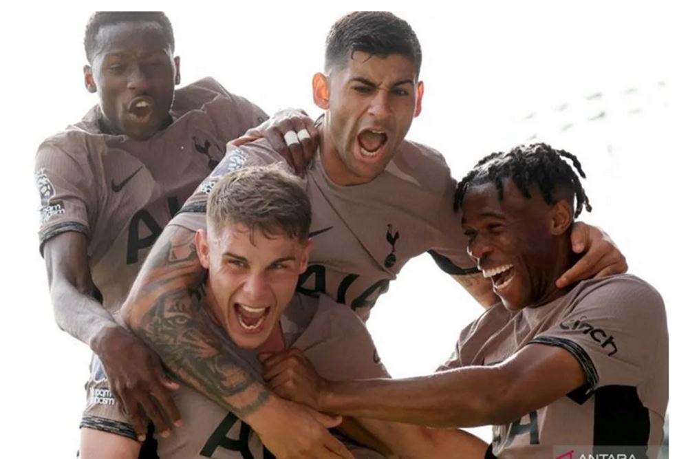 Hasil Liga Inggris Tadi Malam: Tottenham Hotspurs Kuasai Puncak Klasemen