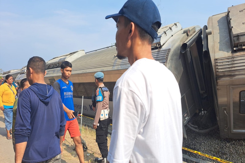 Kecelakaan KA Argo Semeru dan Argo Wilis di Kulonprogo: Sejumlah Gerbong Terguling, Begini Kondisinya
