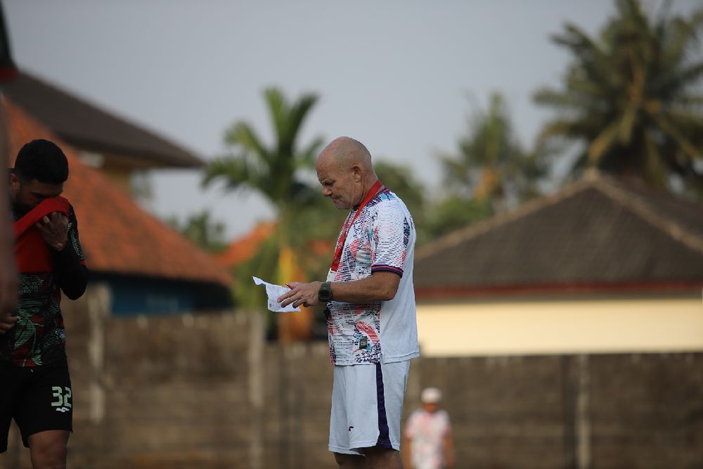 Di Bawah Asuhan Pelatih Anyar, PSS Siapkan Perubahan Permainan Hadapi Persik Kediri