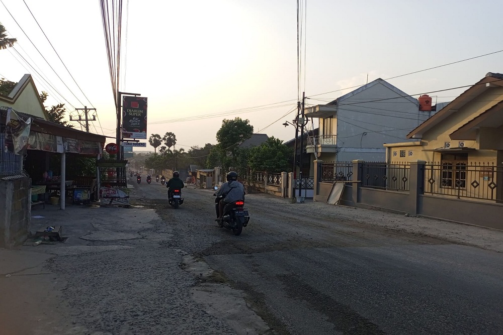 Jalan Karangjati Bantul Rusak dan Berdebu. Begini Kata Pemkab