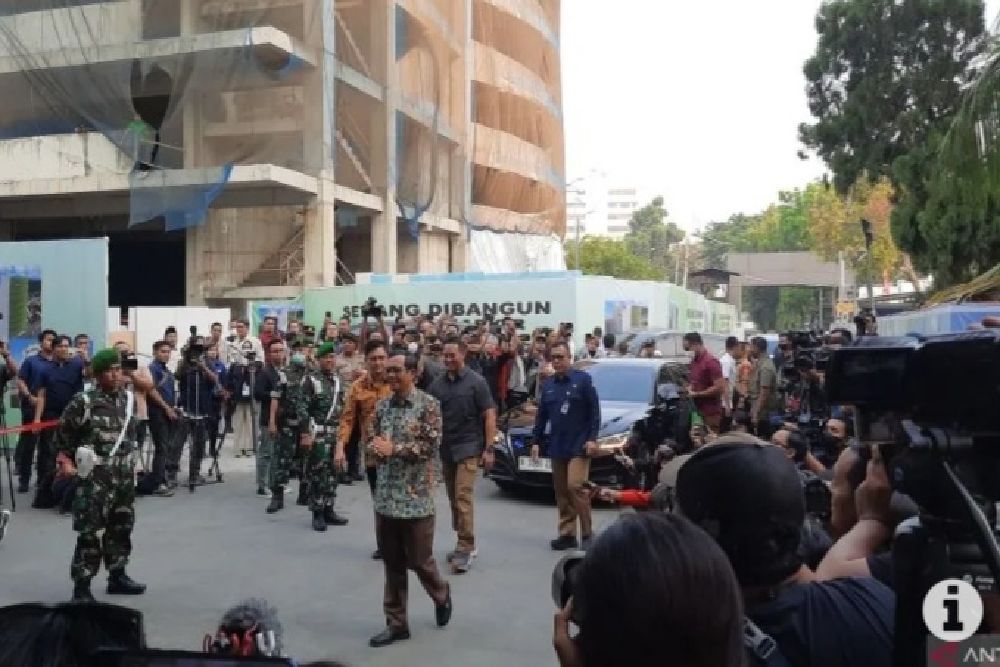Tes Kesehatan Capres-Cawapres, Ganjar Gandeng Atikoh, Mahfud Jalan Sendiri