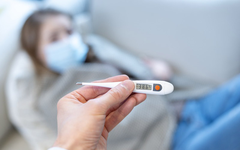 Jangan Sampai Terlambat, Kenali Demam pada Sakit Biasa dan DBD