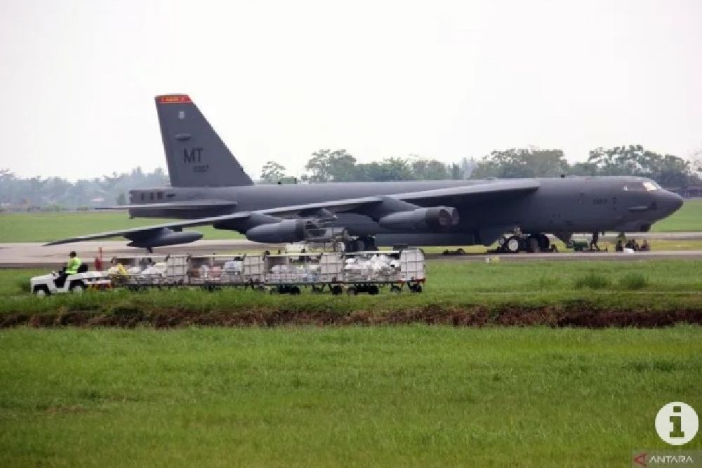 Pesawat Tempur China Cegat Pesawat Bomber B-52 Milik Amerika Serikat