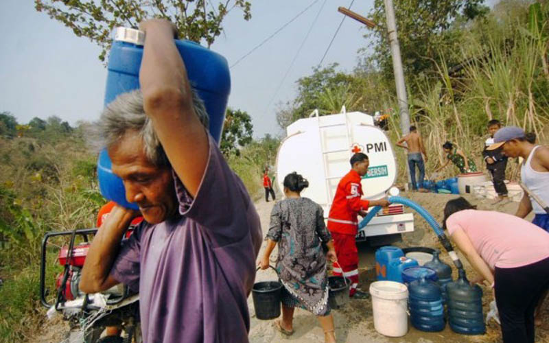 Sumber Air Mengering, Dua Padukuhan Di Bangunjiwo Terima 905.000 Liter Air
