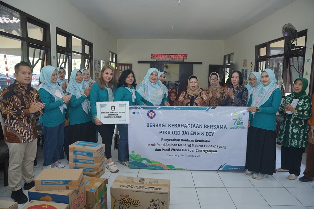 Binar Senyum Anak-anak dan Lansia, PLN Berbagi Kebahagiaan Hari Listrik Nasional