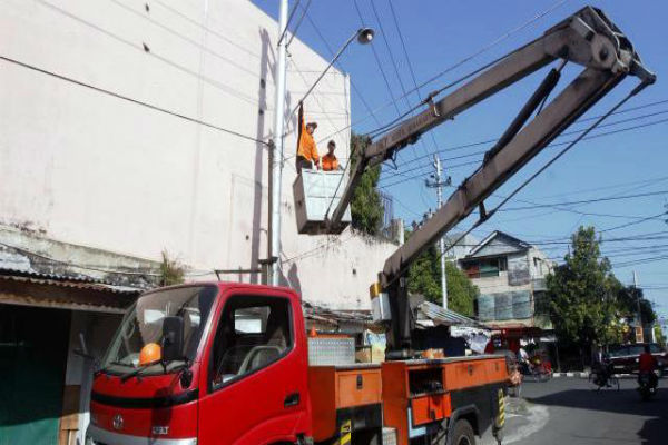 Ratusan Lampu Penerangan Jalan Dipasang di Titik Rawan Kulonprogo