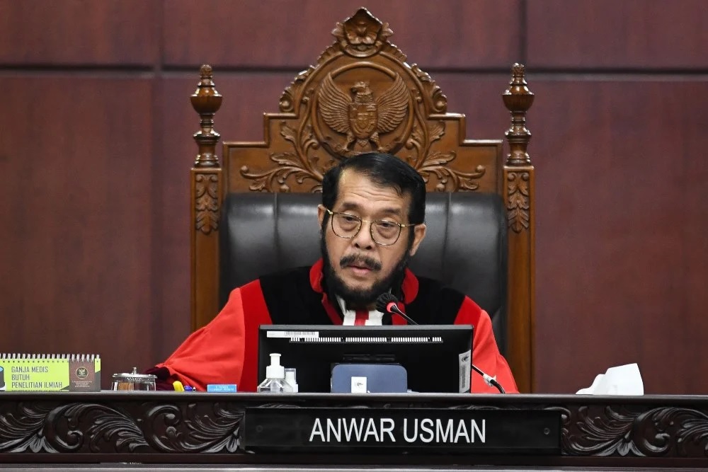 BREAKING NEWS: Anwar Usman Dicopot dari Jabatan Ketua MK
