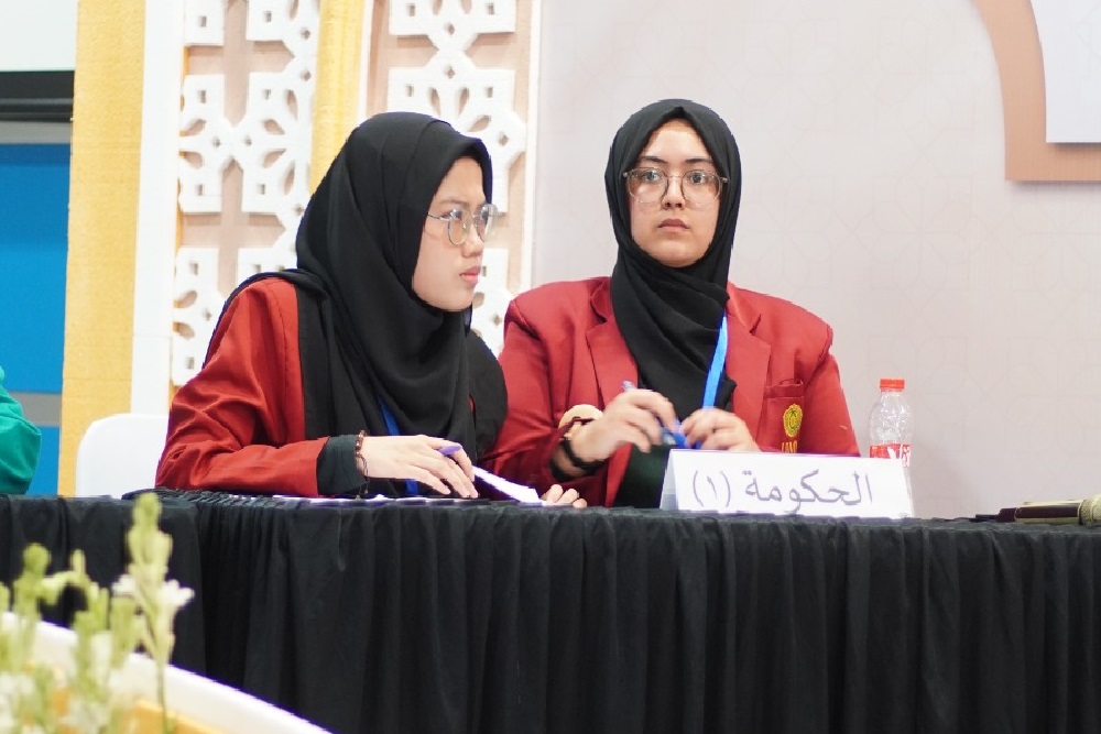 Mahasiswa UMY Jawara di Debat Ilmiah Bahasa Arab Nasional