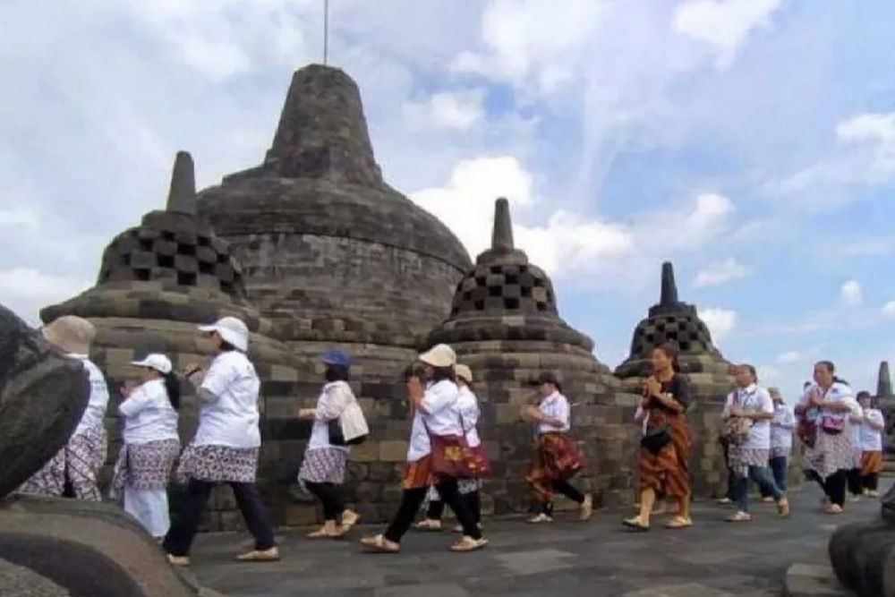 Doakan Perdamaian untuk Palestina, Umat Buddha Gelar Doa di Candi Borobudur