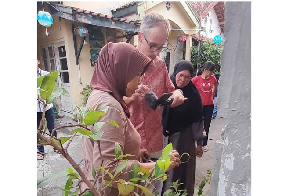 Guru Asal Swiss Terkesan dengan Pengolahan Sampah ala Ecobrick dan Mbah Dirjo