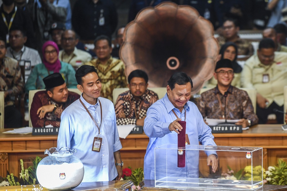 LSI: Elektabilitas Paslon Prabowo-Gibran Naik Hingga 42,1 Persen