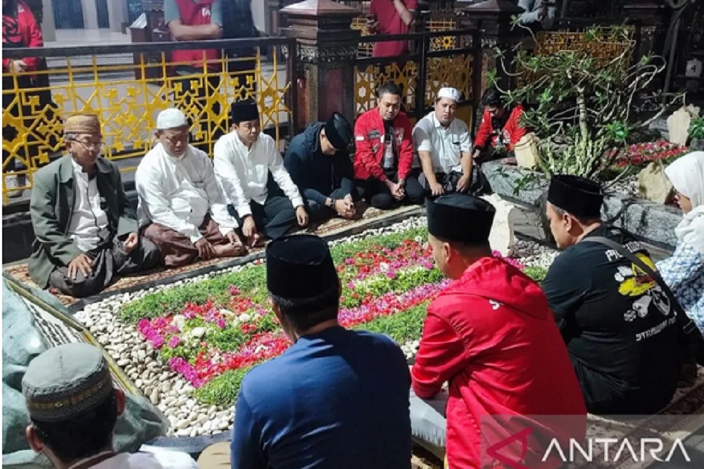 Kampanye di Jawa Timur, Kaesang Mampir Zarah ke makam Gus Dur