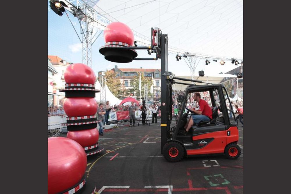 Lomba Unik di Jerman, Ada Kompetisi Bagi Pengemudi Truk Forklift
