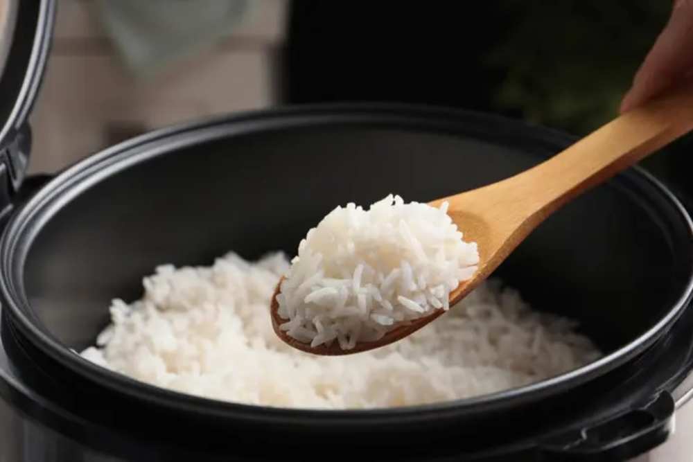Bukan Bulan Ini, Program Bagi-Bagi Rice Cooker Ditarget Selesai Januari 2024