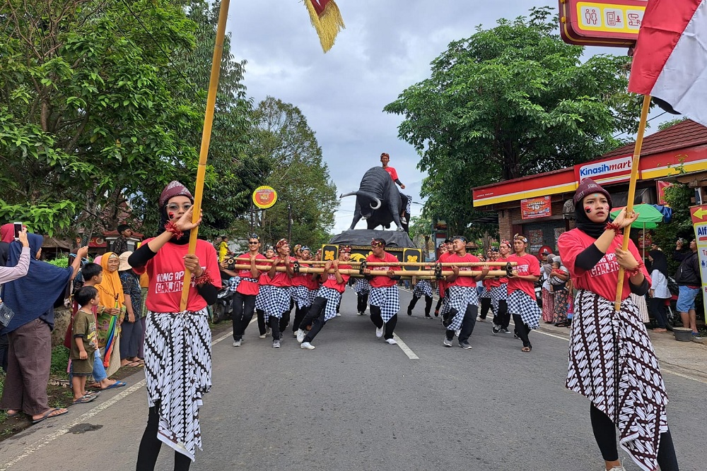 9 Ogoh-Ogoh Banteng Meriahkan Deklarasi Tim Pemenangan Ganjar