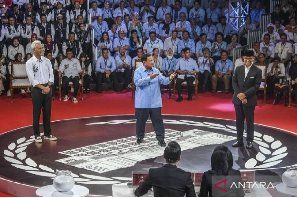 Soal Demokrasi di Indonesia, Prabowo: Mas Anies Berlebihan