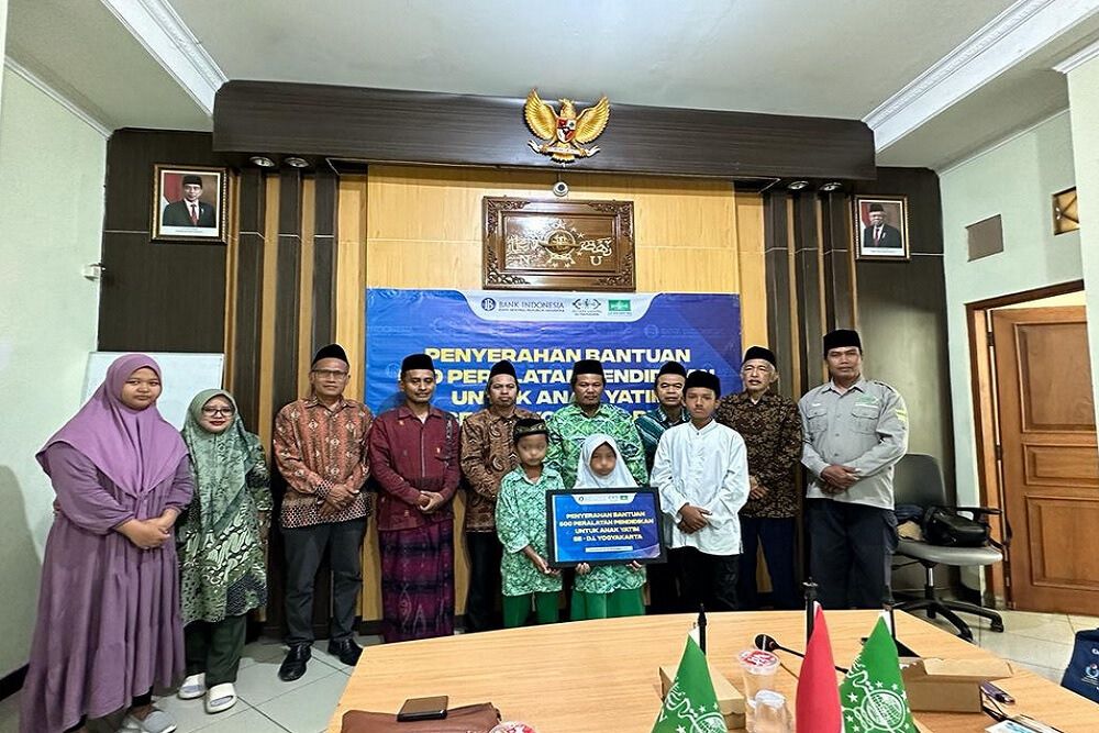 PWNU DIY Beri Bantuan Pendidikan untuk 500 Anak Yatim